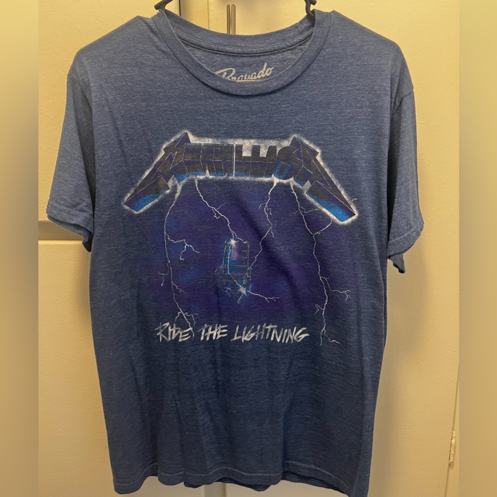 METALLICA MEDIUM SHORT SLEEVE SHIRT